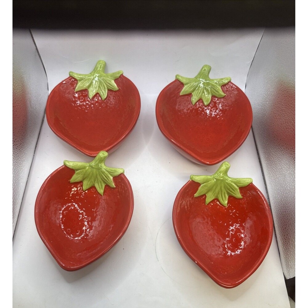 New Strawberry Bowls Trinket Dishes, Set of 4 Two Sizes Ganz